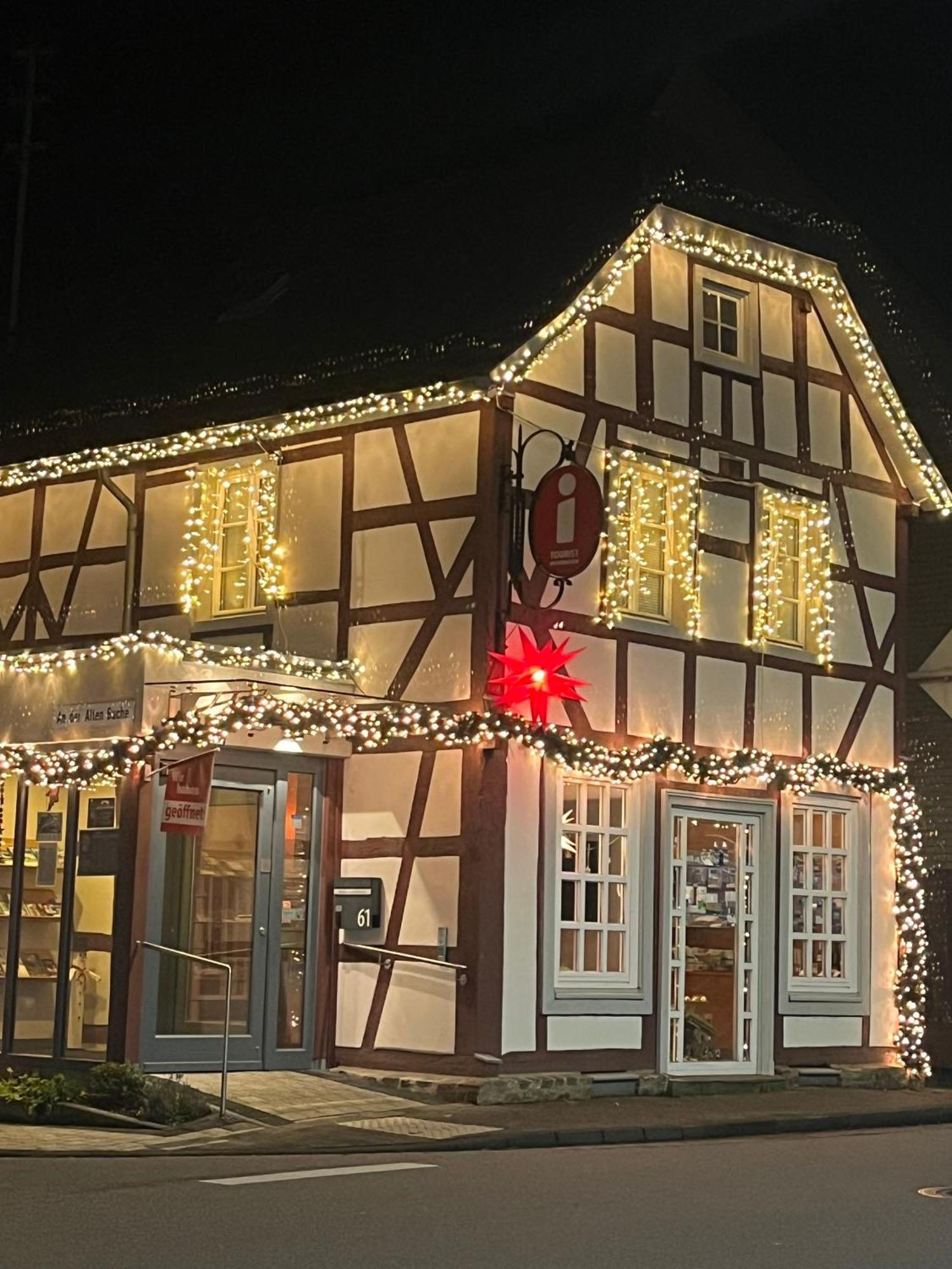 Ferienwohnung "Gaston" Mitten In Waldbreitbach エクステリア 写真