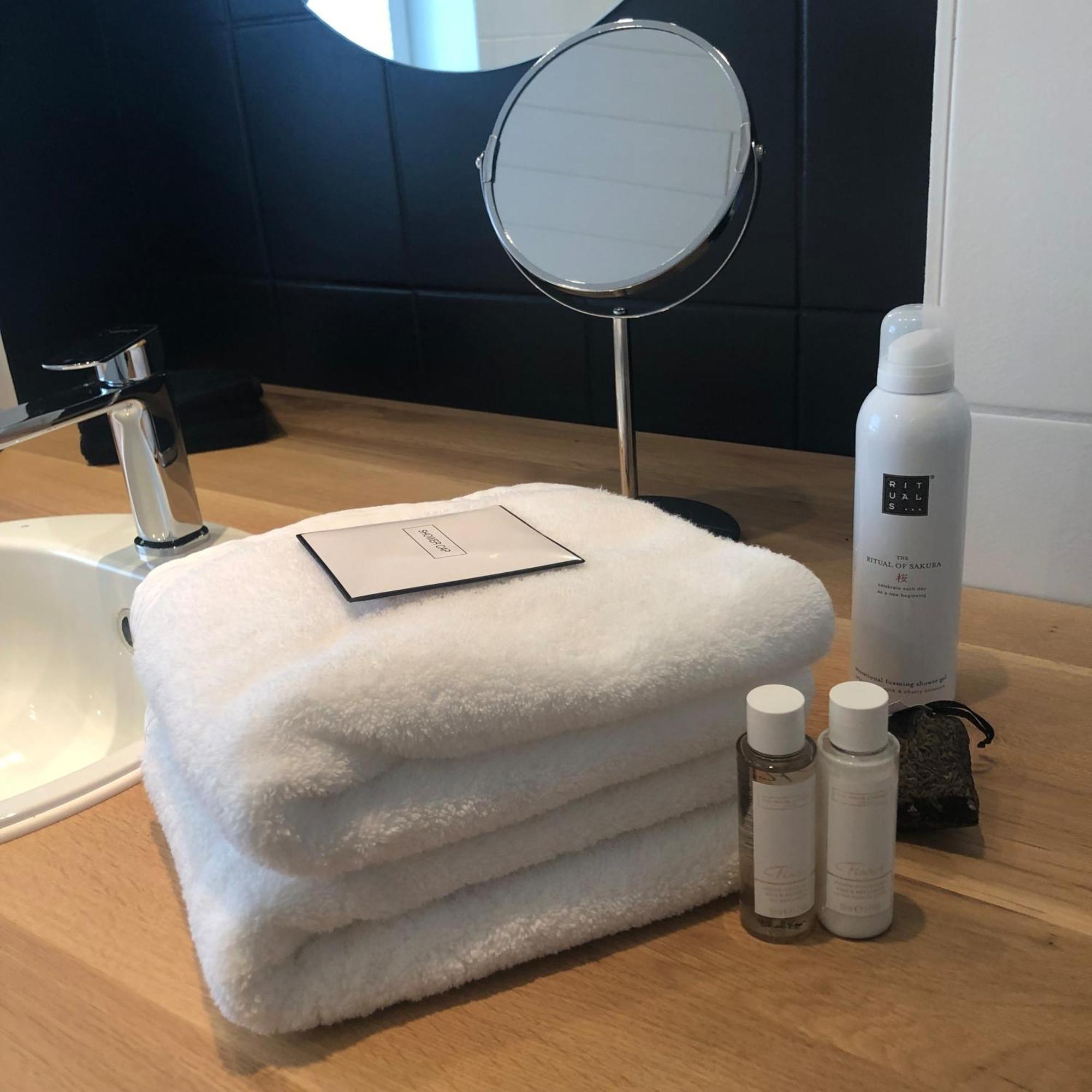 Ferienwohnung "Gaston" Mitten In Waldbreitbach エクステリア 写真